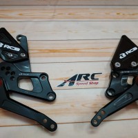 Footstep Racing Underbone RCB Yamaha R15 V3 All New Black