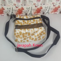 Bonding Pouch Jerapah Tas Jalan Hewan Kecil Sugar Glider, Tupai