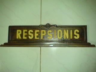 ulasan neon sign in acrylic box
