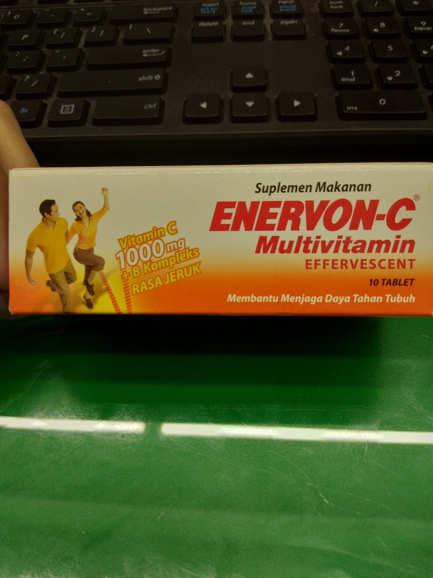 Enervon C Multivitamin Effervescent Isi 10 Tablet
