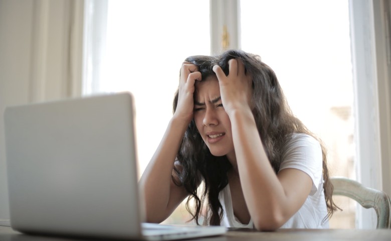 Cukup Lakukan 10 Kebiasaan Ini Buat Mengakhiri Rambut Rontok. Coba Buktikan!