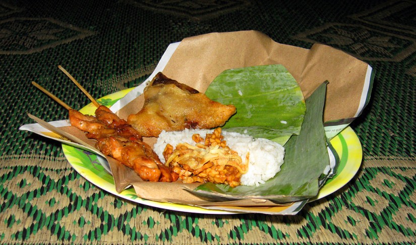 makanan khas indonesia yang namanya unik - nasi kucing yogyakarta