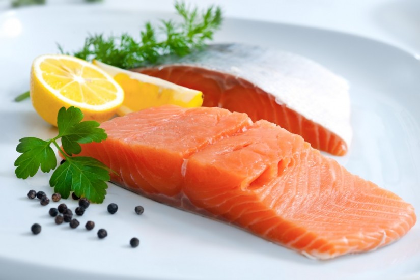 makanan yang bisa meningkatkan mood - salmon