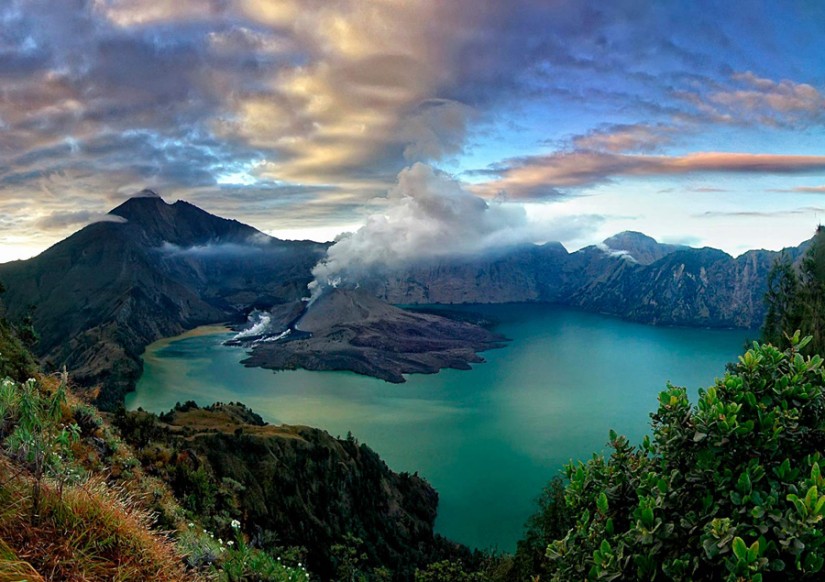 Lombok kini memang menjadi salah satu destinasi wisata favorit di Indonesia Liburan ke Lombok? Jangan Lupa untuk Mengunjungi 10 Tempat Menawan Ini!