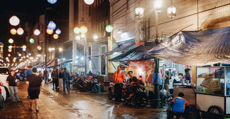 kuliner jalan cibadak bandung