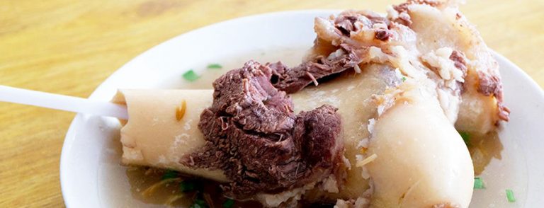Sop Sumsum Medan, Menyantap Langsung dari Tulangnya