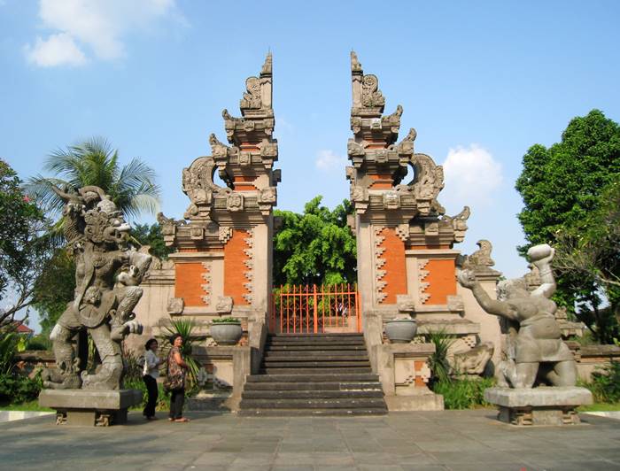 tempat wisata bali - museum bali