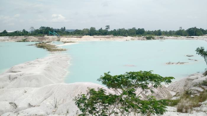 wisata bangka - danau kaolin