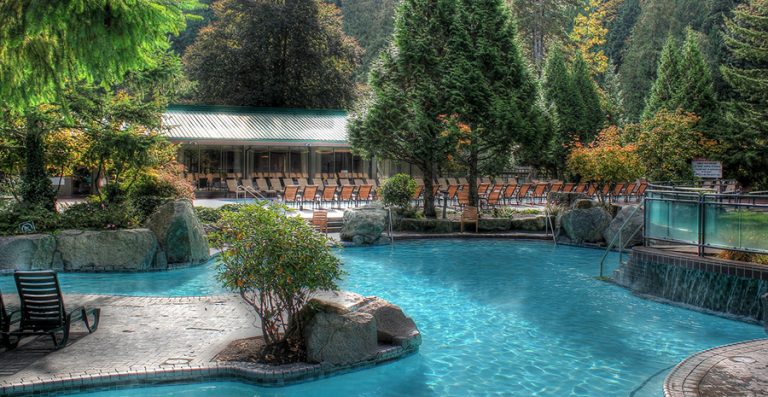tempat pemandian air panas