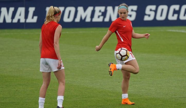 10 Teknik Dasar Sepak Bola dan Penjelasan Lengkapnya