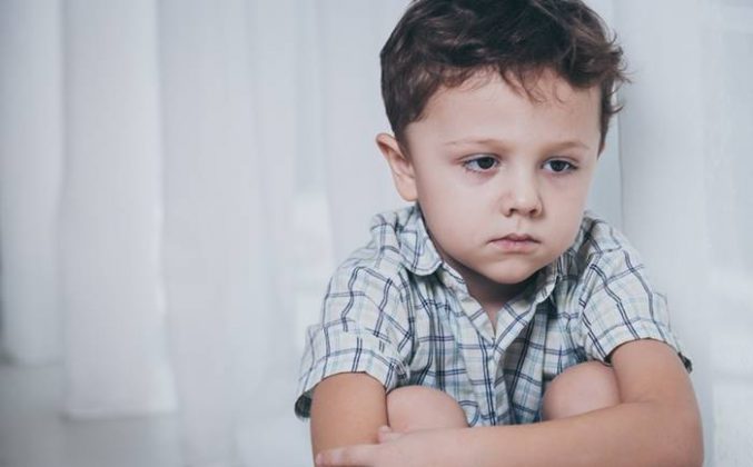 5 Efek Negatif Gadget pada Anak beserta Solusinya