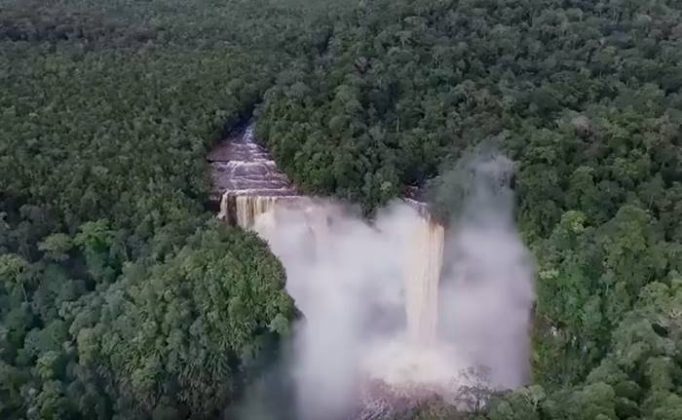 12 Air Terjun Terbaik di Kalimantan Barat - Tokopedia Blog