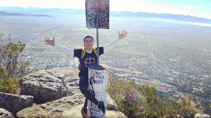  berbakat yang berasal dari Indonesia tepatnya kota  5 Gaya Joe Taslim yang Bisa Ditiru untuk Tampil Ganteng