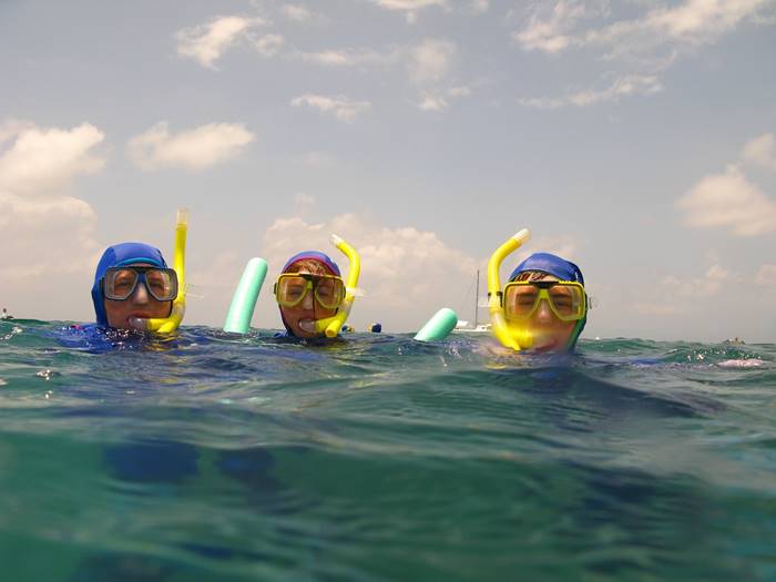 7 Kegiatan Menarik yang Bisa Dilakukan di Karimun Jawa - Snorkeling