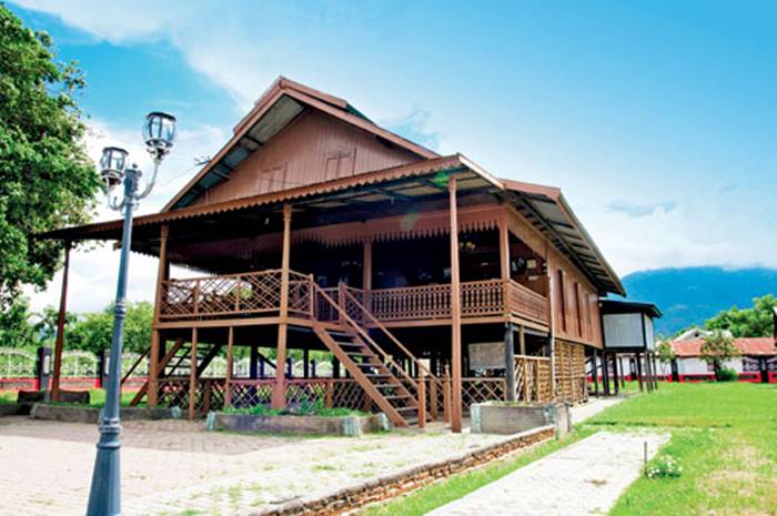 15 Destinasi Wisata Kota Palu Sulawesi Tengah Terbaik - Tokopedia Blog