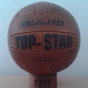 Bola Resmi Piala Dunia - 1958 Top Star