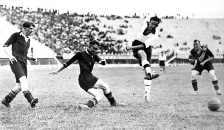 hal seru dan mengejutkan yang terjadi setiap gelaran turnamen Piala Dunia 7 Gol Tercepat yang Pernah Tercatat di Piala Dunia Sepanjang Masa