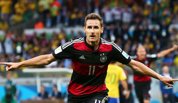 Ajang Piala Dunia telah banyak melahirkan para penyerang hebat yang andal dalam merobek ga Deretan Pencetak Gol Terbanyak di Piala Dunia Sepanjang Masa