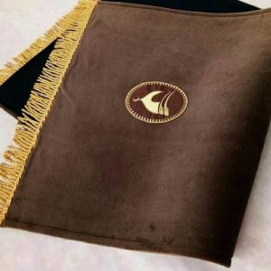 Sajadah merupakan salah satu peralatan penting dalam melaksanakan  Tingkatkan Ibadah dengan 12 Jenis Sajadah Terlaris dan Terpopuler