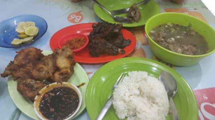  Kota ini tidak hanya terkenal dengan pulau Bunaken yang mendunia 7 Destinasi Wisata Kuliner di Manado Terlezat