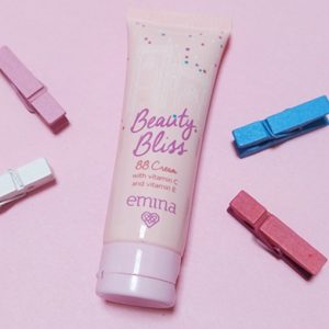 Ingin tetap tampil cantik sempurna di tengah kesibukan Tampil Cantik Tanpa Repot dengan 12 Merk BB Cream Terbaik