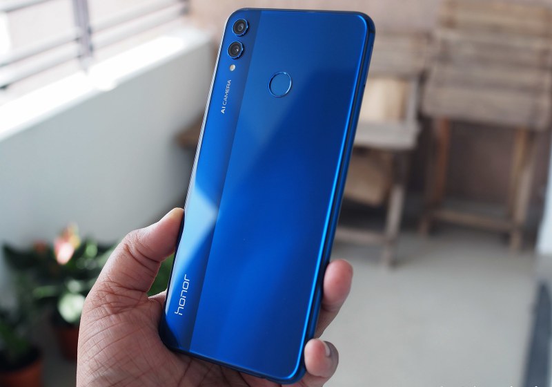 Smartphone berdesain anggun dengan layar luas 10 Kelebihan dan Kekurangan, serta Spesifikasi dan Harga Huawei Honor 8X
