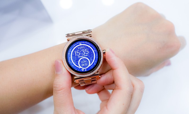 Smartwatch tak kalah penting dari smartphone 10 Tips dan Cara Memilih Smartwatch Berkualitas Sesuai Kebutuhan