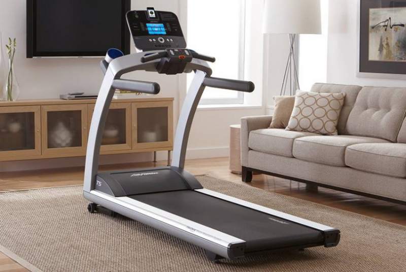 Sibuk setiap hari dan tak sempat olahraga 10 Tips dan Cara Memilih Treadmill agar Olahraga Maksimal di Rumah