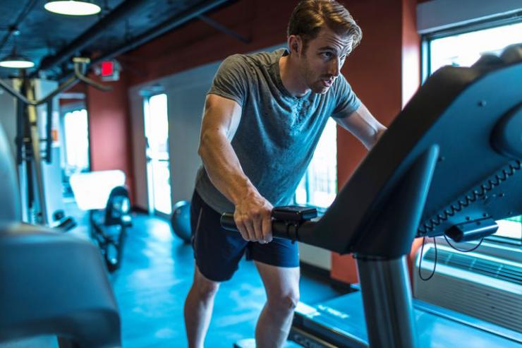 Sibuk setiap hari dan tak sempat olahraga 10 Tips dan Cara Memilih Treadmill agar Olahraga Maksimal di Rumah
