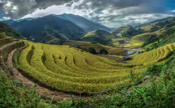 di Asia Tenggara terdapat negara kepulauan lainnya yang juga menyimpan pesona wisata yang 16 Destinasi Wisata di Filipina Terbaik!