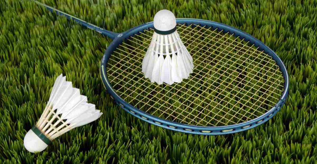 12 Merk Shuttlecock Terbaik yang Penuhi Standar