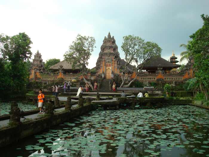 Pura di Bali