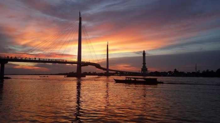 Sungai Terpanjang di Indonesia