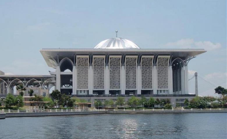 tempat ziarah umat muslim di dunia