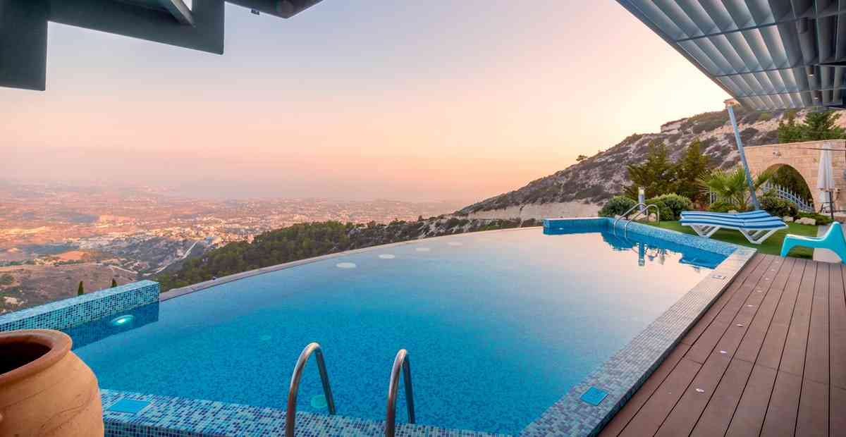 Refresh Otak & Pikiran di 10 Hotel Terbaik untuk Staycation di Bali