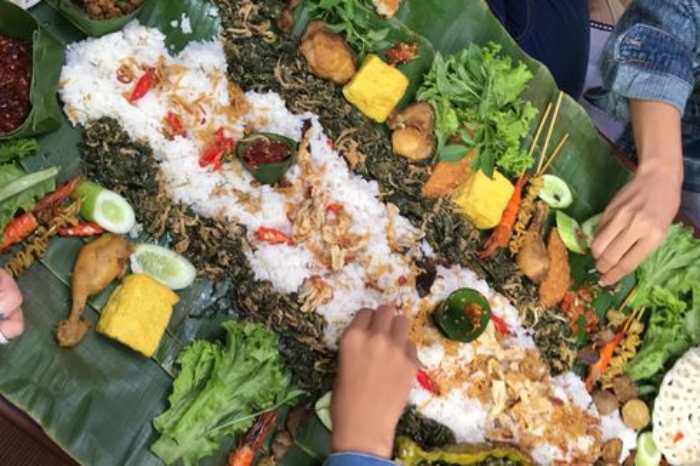 Nasi khas Indonesia