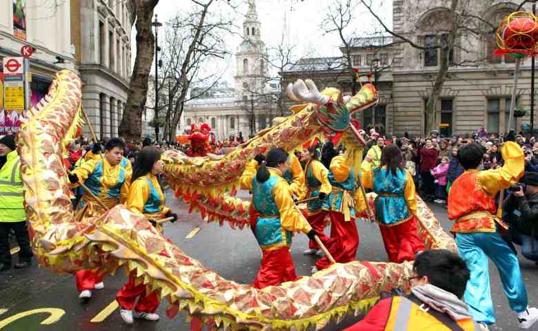 1. Perayaan Imlek di Sepanjang West End, Inggris