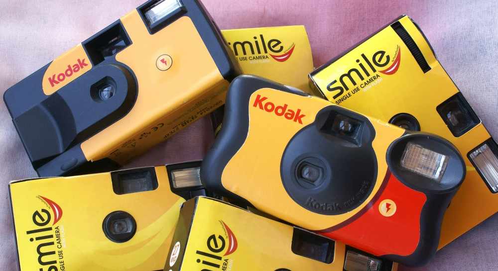 kado valentine untuk pacar laki laki kamera disposable