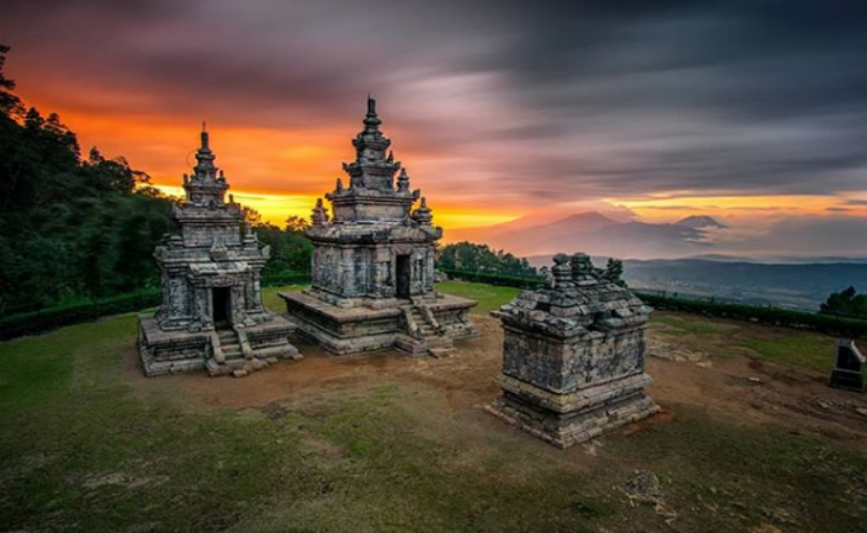 Candi Gedong Songo Tempat Wisata Romantis di Semarang