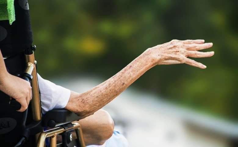 cara berjemur dengan benar sesuai usia