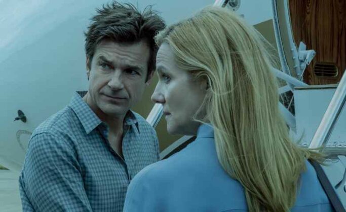 10 Series Netflix Terbaik di Tahun 2021 10 Series Netflix Terbaik di Tahun 2021