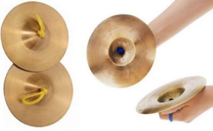 10 Alat Musik Ritmis dan Cara Memainkannya