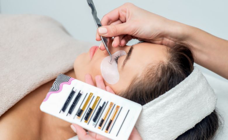 Eyelash extension