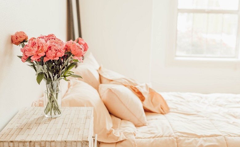 Pilih Warna Dasar untuk Kamar Pengantin yang Romantis