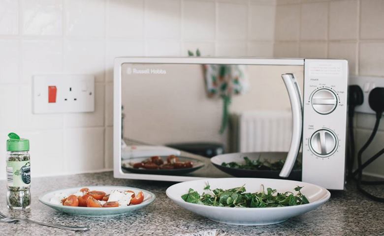Perbedaan Oven dan Microwave