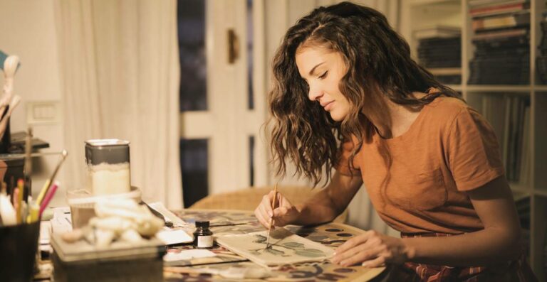 10 Hobi yang Diamdiam Bisa Jadi Sebuah Profesi