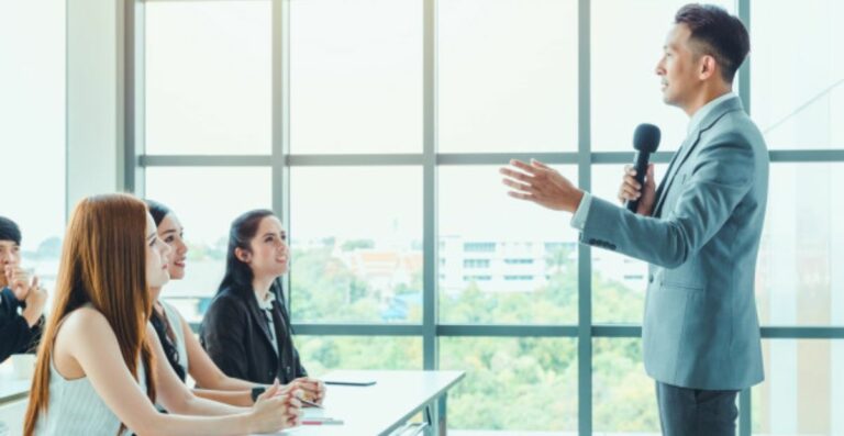 Apa Itu Public Speaking Simak Tips Penjelasannya