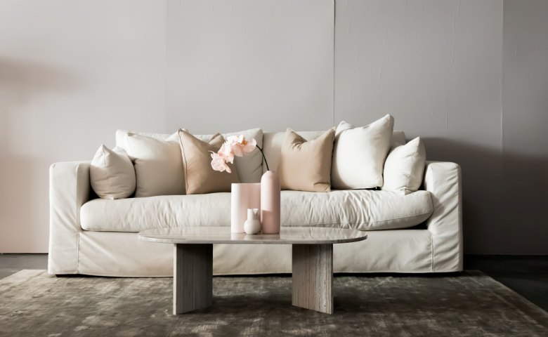 Sofa Tanpa Kaki