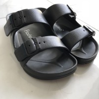 Sandal Pria Fladeo size 42 kondisi 99%