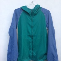 Jaket parasut outdoor uniqlo ori second